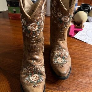 Shyanne Brown Floral Kids Boots